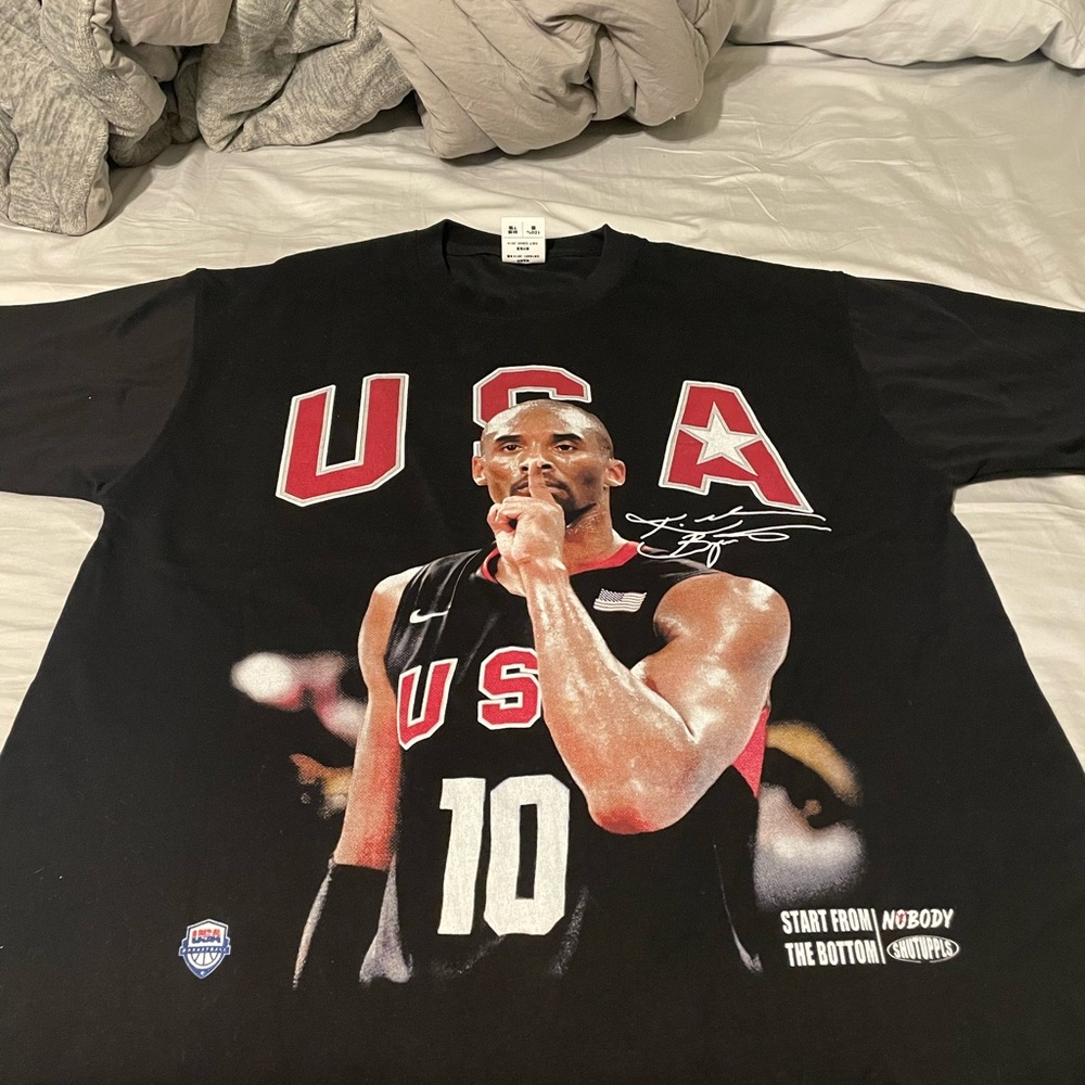 Black USA Graphic Men's Shirt size large and not worn once